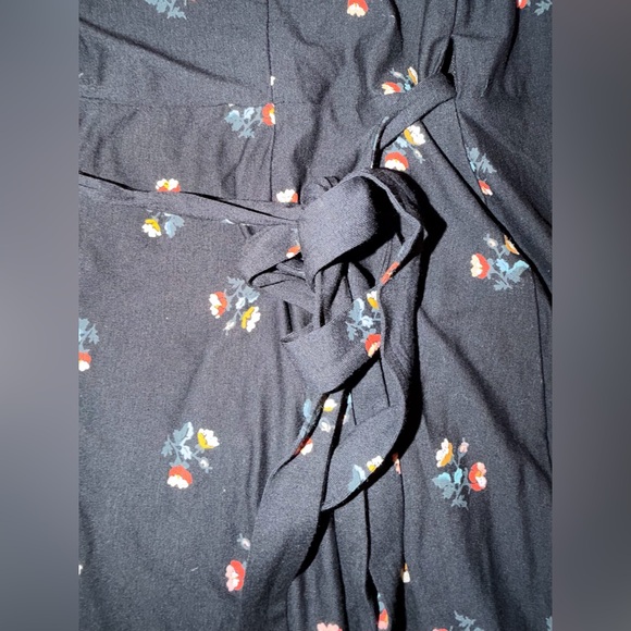 NWT The Loft Black Floral Wrap Dress - Picture 6 of 7